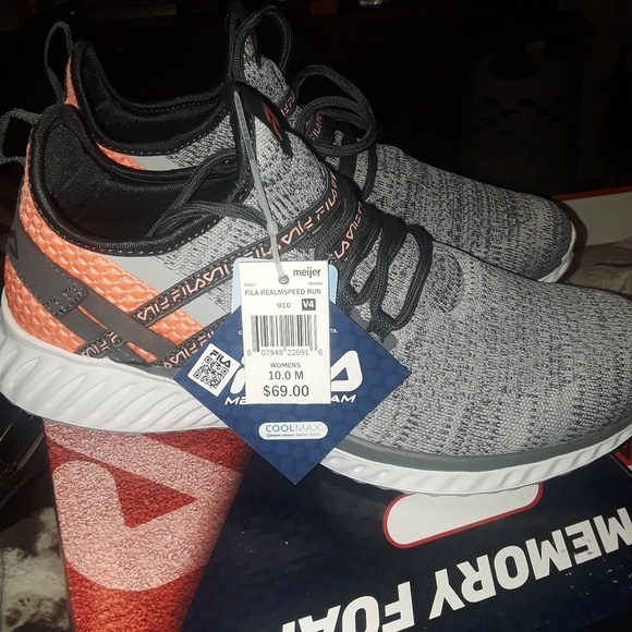 Gym shoes - Picture 3 of 3